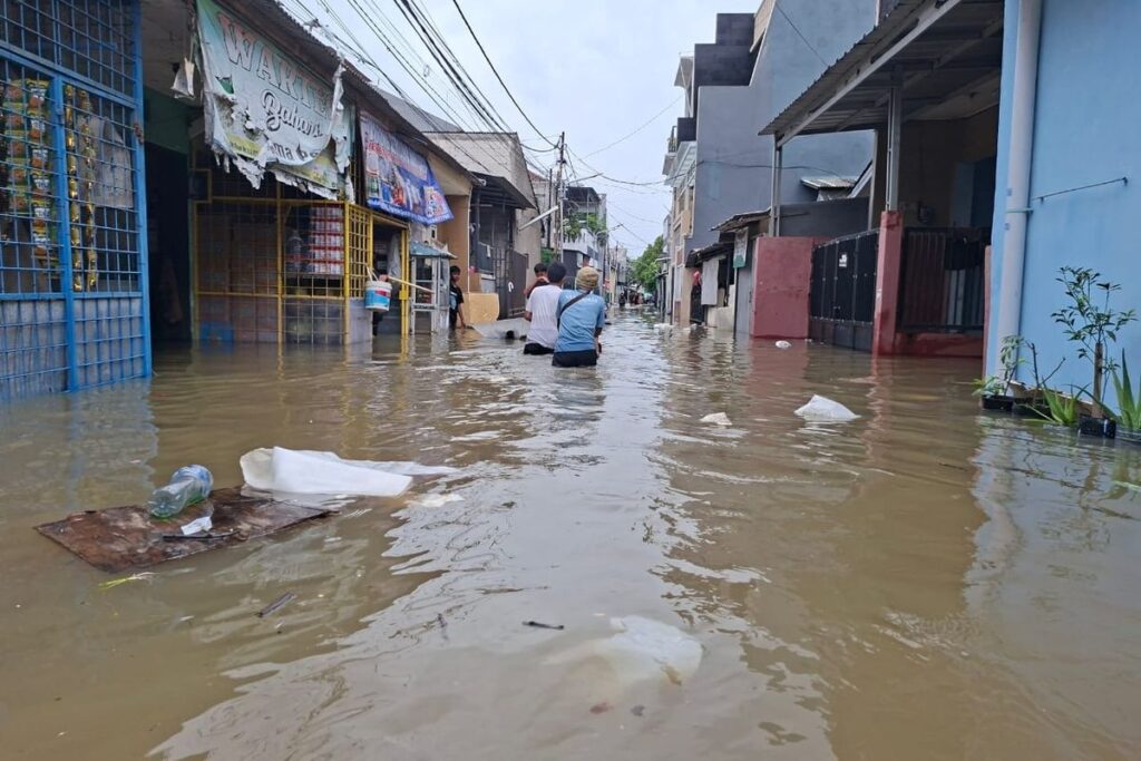 Banjir Pengaruhi Bisnis UMKM Warga Jaksel Selama Ramadhan?