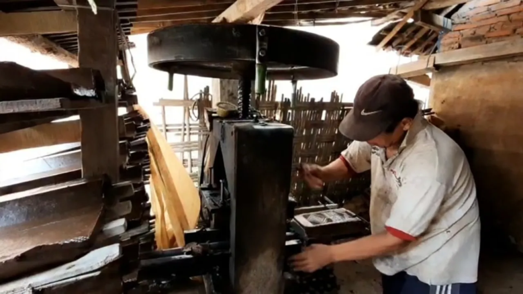 Industri perbankan disebut tetap kokoh, tapi kenapa akselerasi kredit justru jadi sorotan utama?