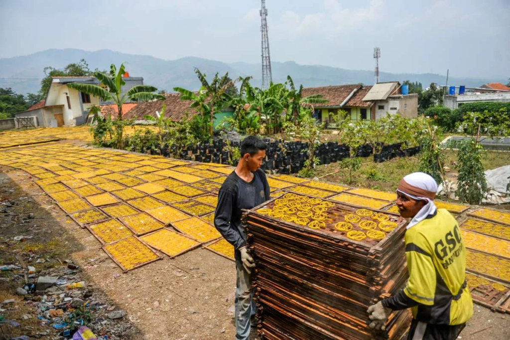 Industri perbankan disebut tetap kokoh, tapi kenapa akselerasi kredit justru jadi sorotan utama?