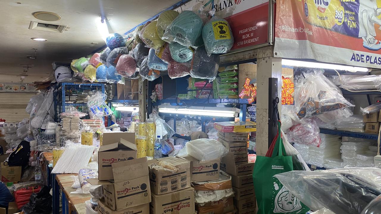 Bisnis Makan Korban! Harga Plastik Naik Bikin Pedagang Daging dan Sayuran Kewalahan