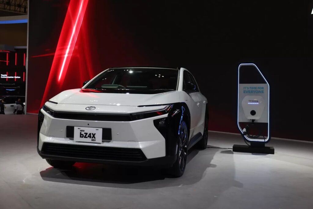 Serbuan Mobil Listrik Asing Mengancam, Apa Strategi Astra Selanjutnya?