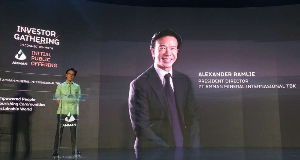 Harga Turun ke Rp4.000, Alexander Ramlie Borong Saham AMMN Senilai Rp18,16 Miliar