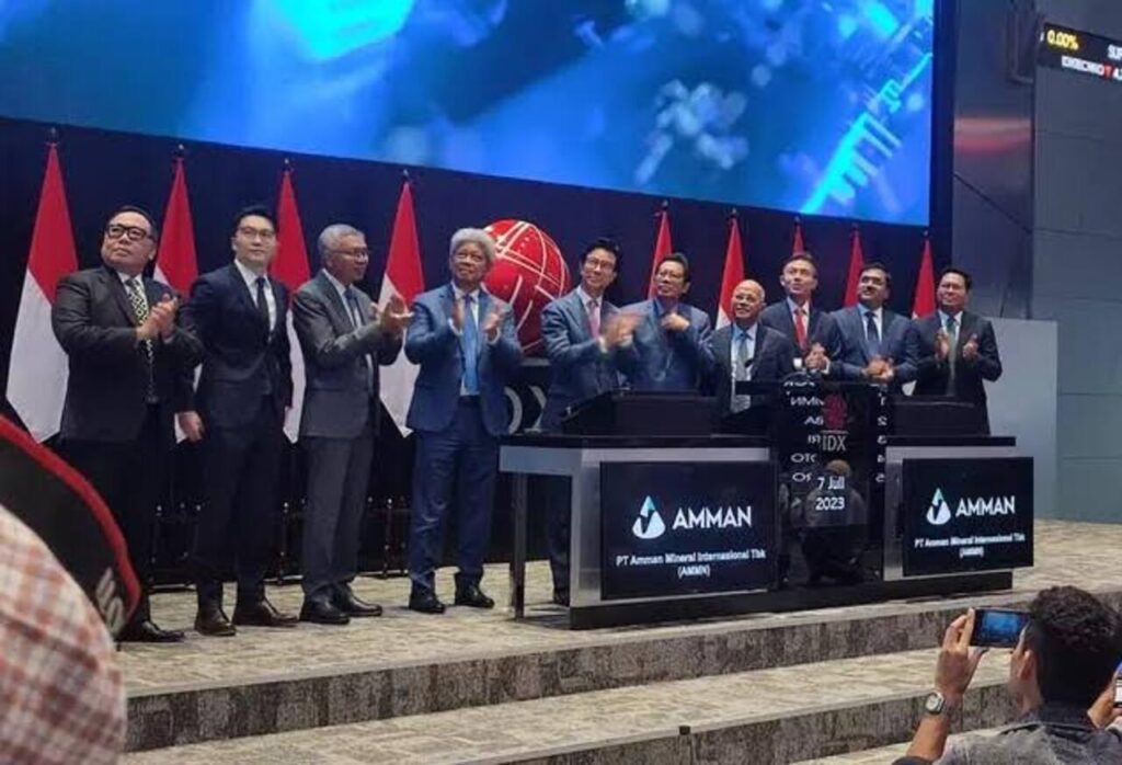 Harga Turun ke Rp4.000, Alexander Ramlie Borong Saham AMMN Senilai Rp18,16 Miliar